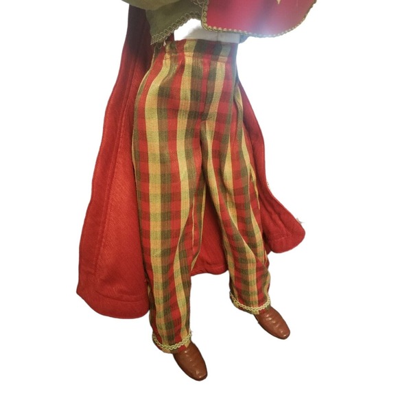 Vintage Big Traditional Caroler Rare Figure Decorative 29 in‎ Long - Picture 3 of 11